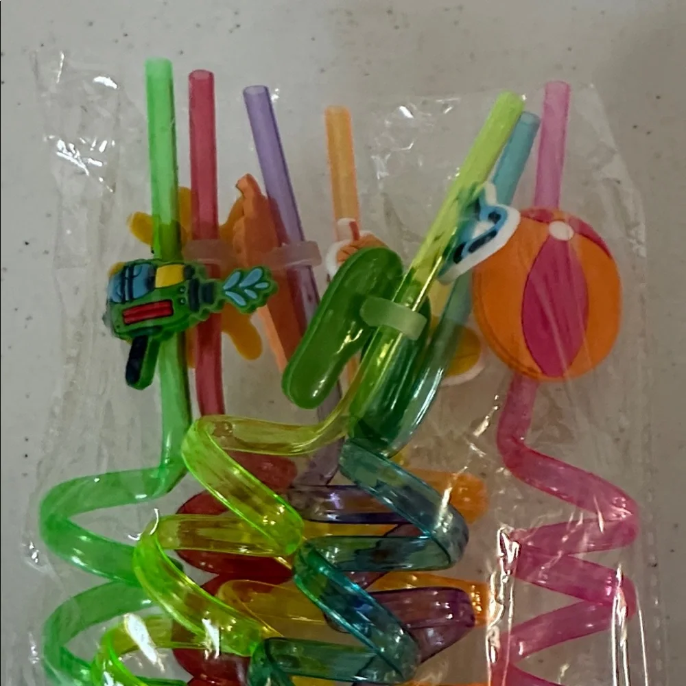 Colorful Tropical Twist Plastic Straws – Party Drink Set of 8